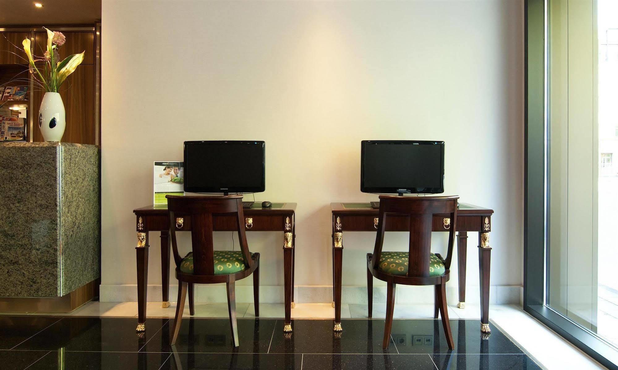 Living Hotel Duesseldorf Екстериор снимка
