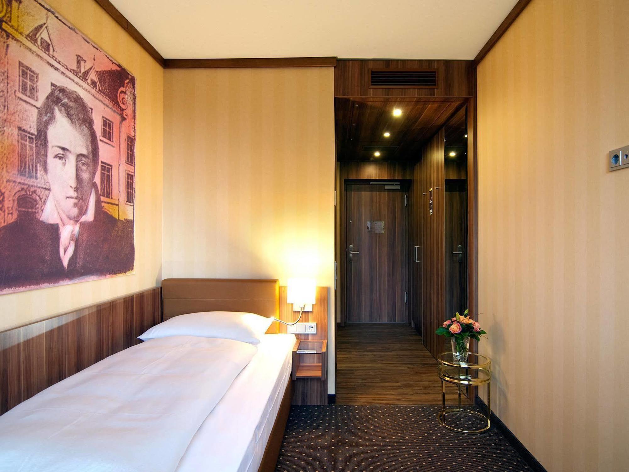 Living Hotel Duesseldorf Екстериор снимка